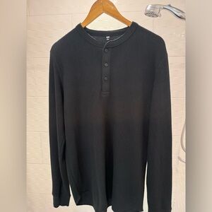 Uniqlo man long sleeve shirt